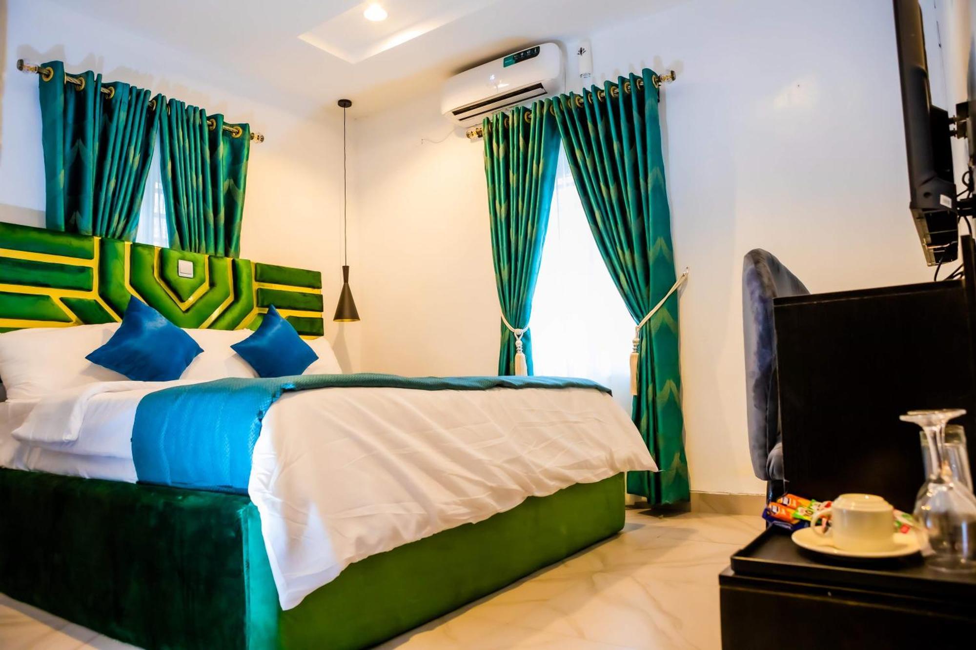 El Elyon Hotel And Suites Lagos Eksteriør billede