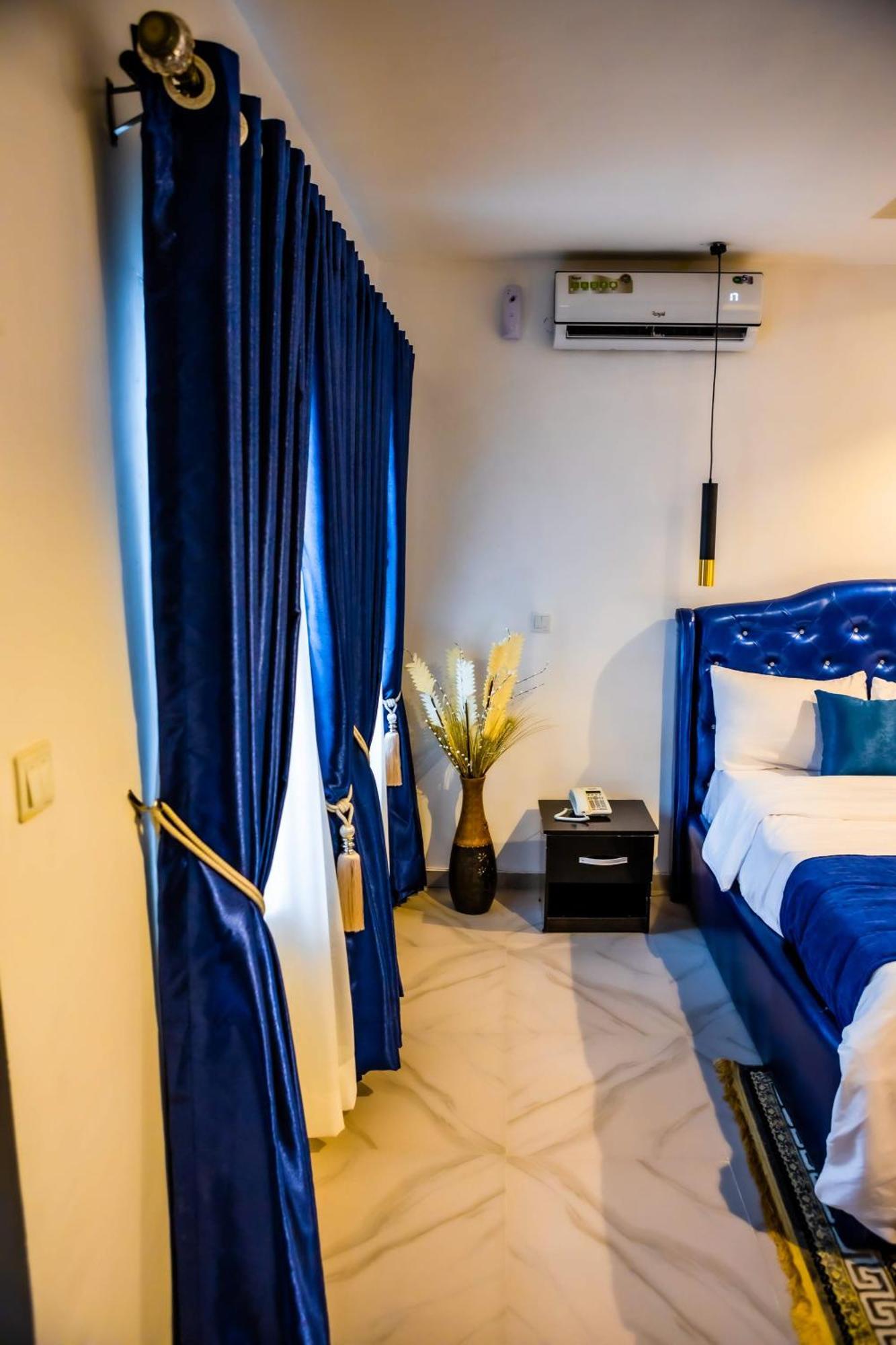 El Elyon Hotel And Suites Lagos Eksteriør billede
